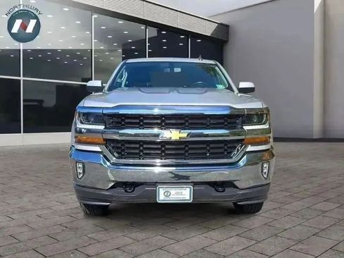 Used 2018 Chevrolet Silverado 1500 LT w/ All Star Edition image 8