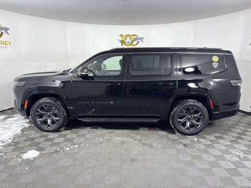 New 2026 Jeep Grand Wagoneer Limited AWD/4WD image 5