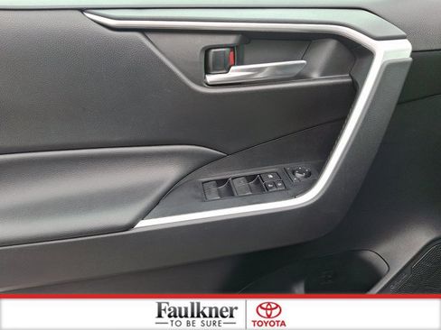 Certified 2021 Toyota RAV4 XLE AWD/4WD image 12