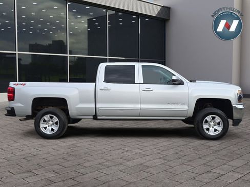 Used 2018 Chevrolet Silverado 1500 LT w/ All Star Edition AWD/4WD image 6