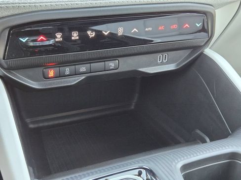 New 2026 Jeep Cherokee Laredo AWD/4WD image 15