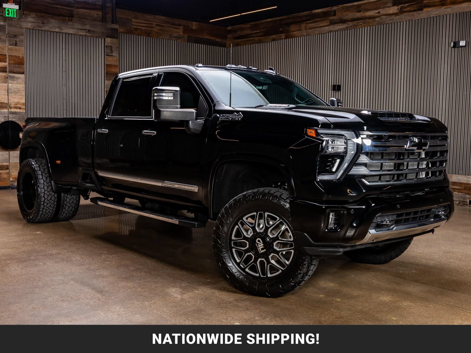 Used 2024 Chevrolet Silverado 3500 High Country w/ High Country Premium Package AWD/4WD image 1