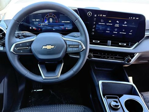 New 2026 Chevrolet Equinox LT image 11