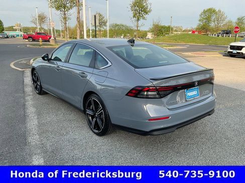 Used 2025 Honda Accord Sport image 4