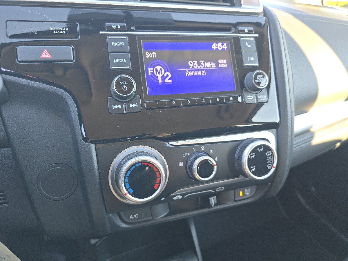 Used 2019 Honda Fit LX image 28