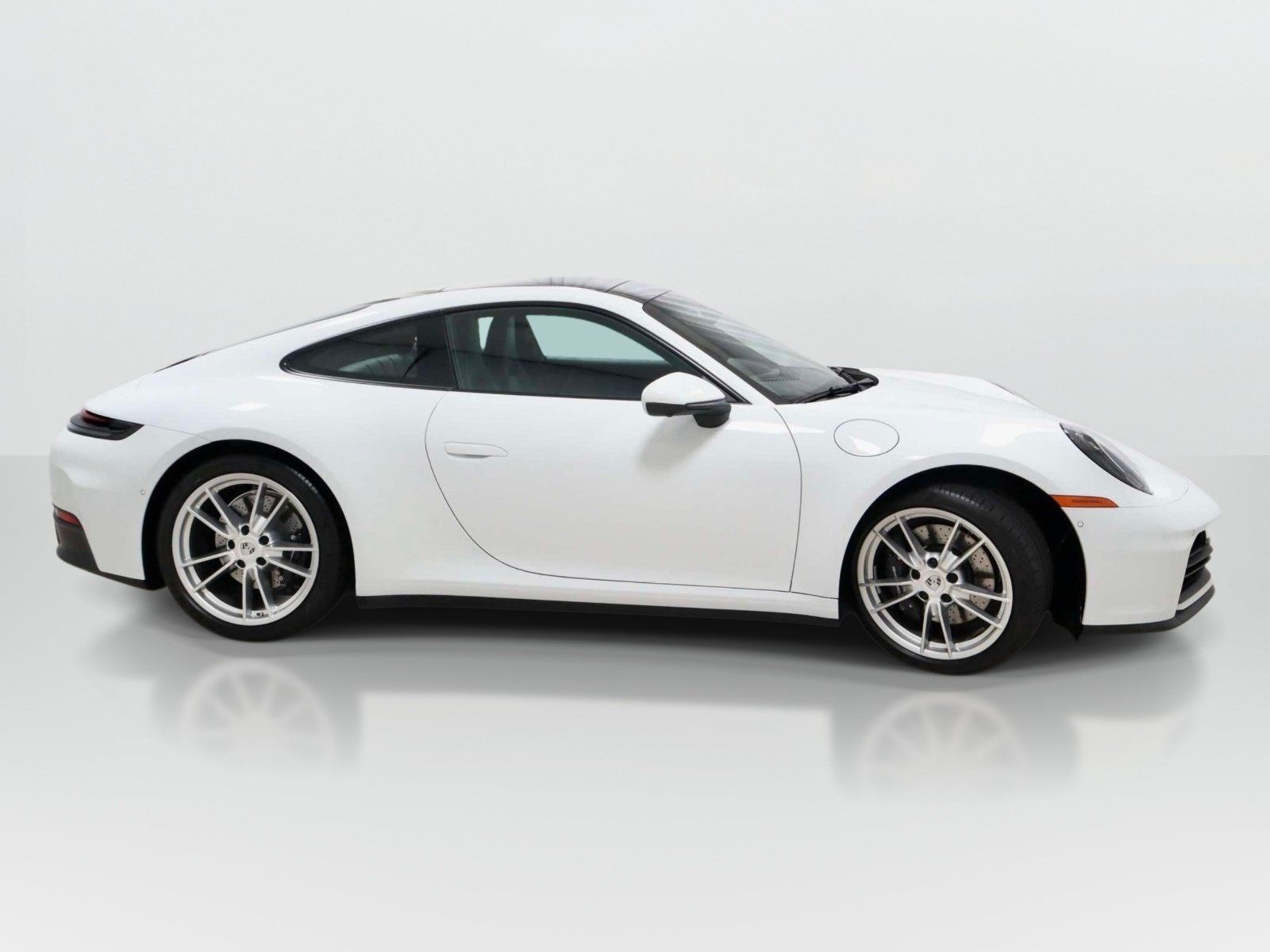 Used 2025 Porsche 911 Carrera RWD image 6