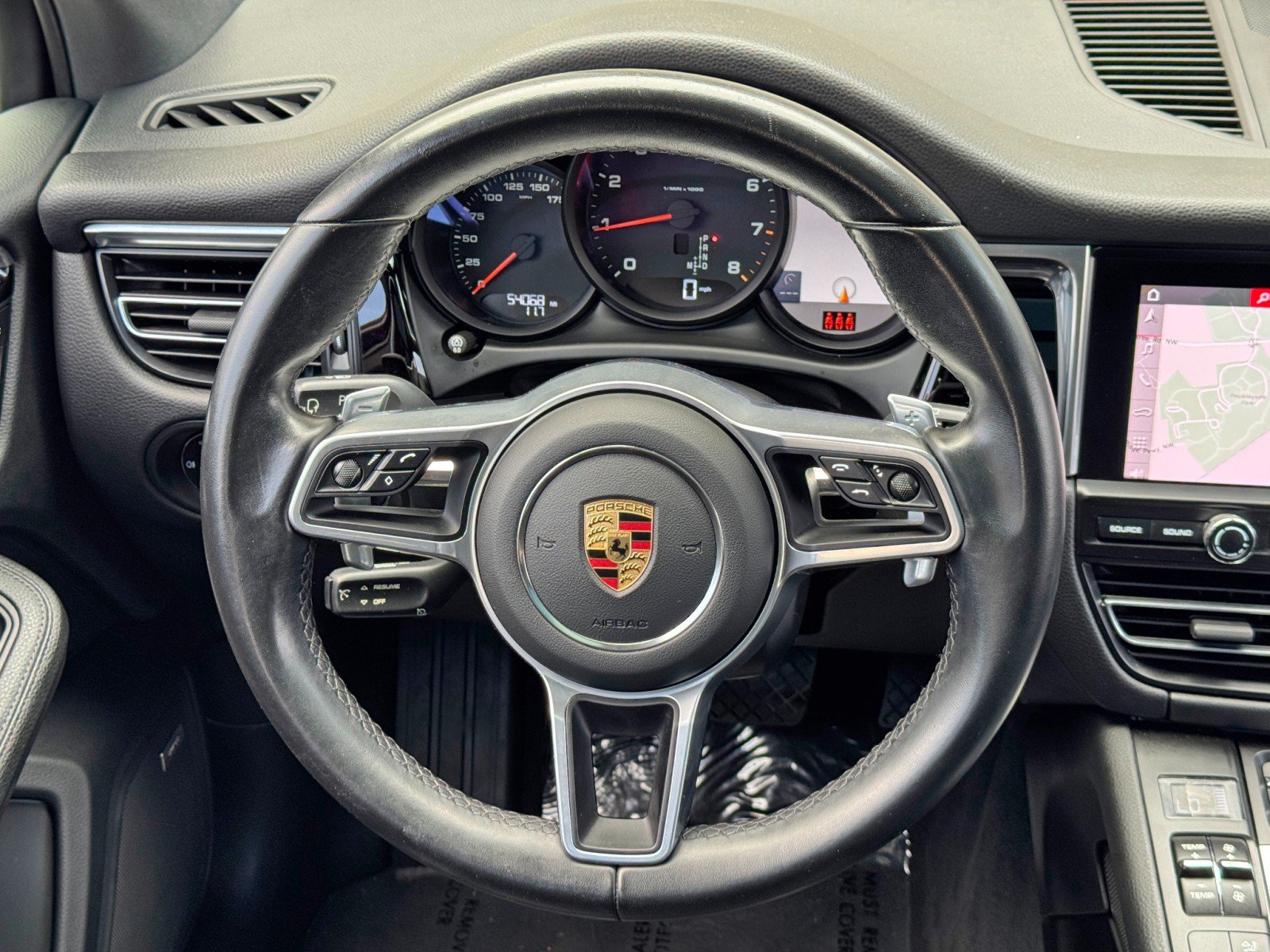 Used 2021 Porsche Macan AWD/4WD image 20