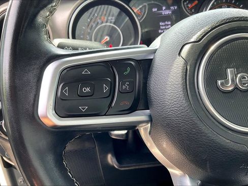 Used 2019 Jeep Wrangler Sport AWD/4WD image 24