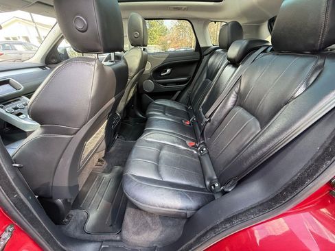 Used 2017 Land Rover Range Rover Evoque SE Premium image 27