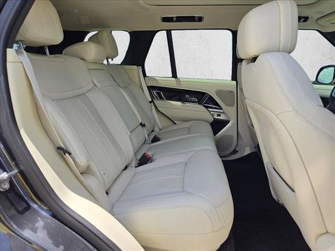 Certified 2026 Land Rover Range Rover SE AWD/4WD image 21