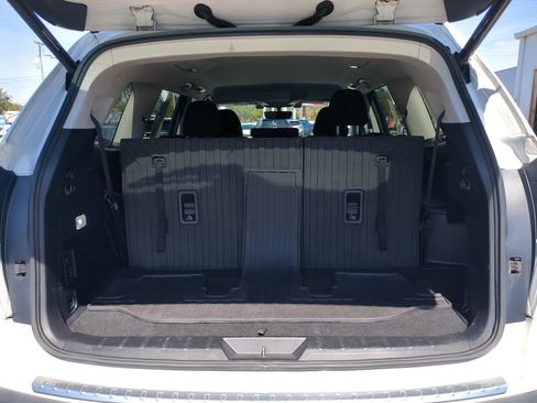 Used 2019 Subaru Ascent Premium w/ Popular Package #2 image 9