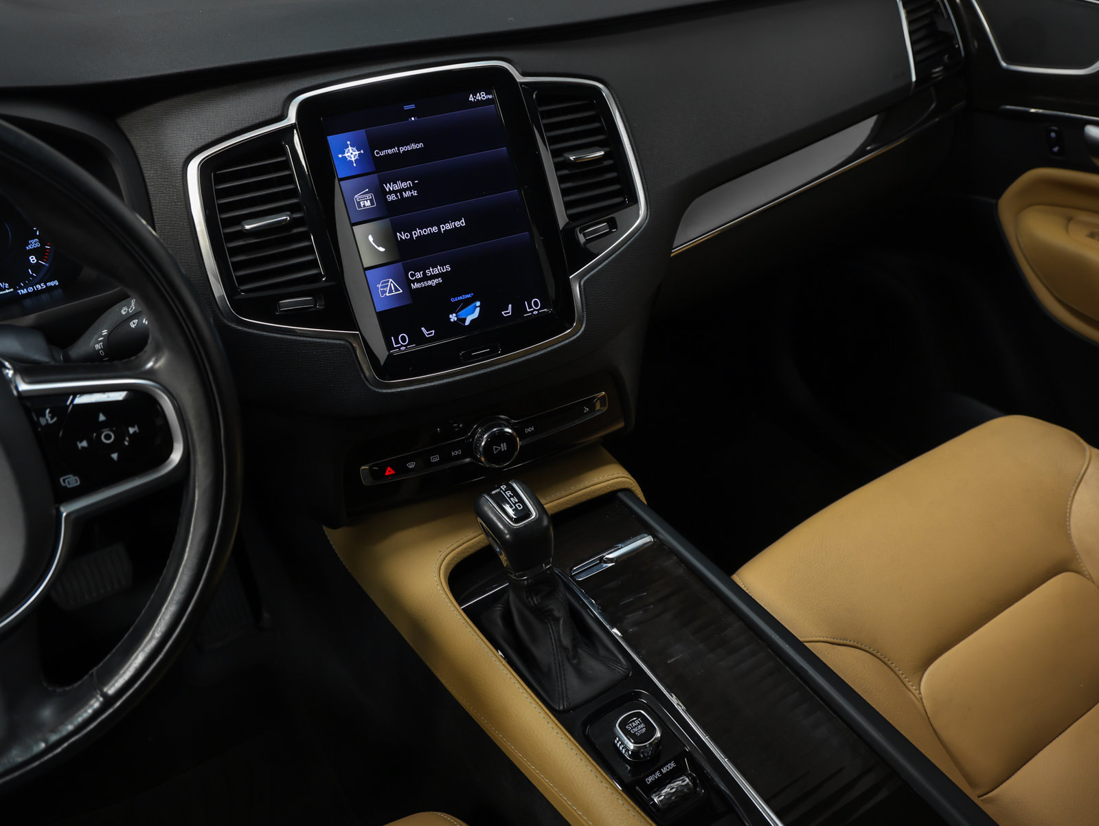 Used 2018 Volvo XC90 T6 Momentum w/ Convenience Package AWD/4WD image 31