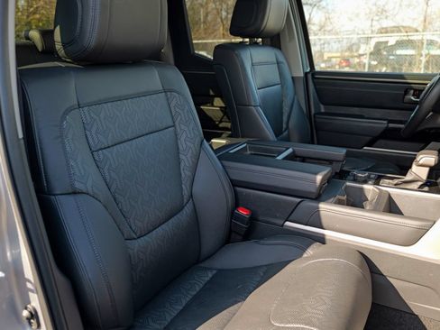 Used 2023 Toyota Tundra Limited AWD/4WD image 41
