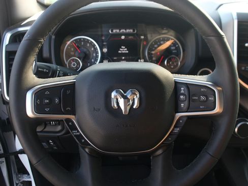 Used 2025 RAM 1500 Big Horn AWD/4WD image 17