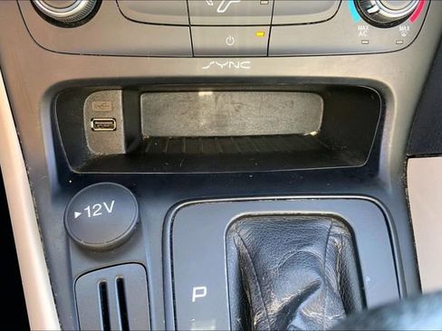 Used 2018 Ford Focus SE image 32