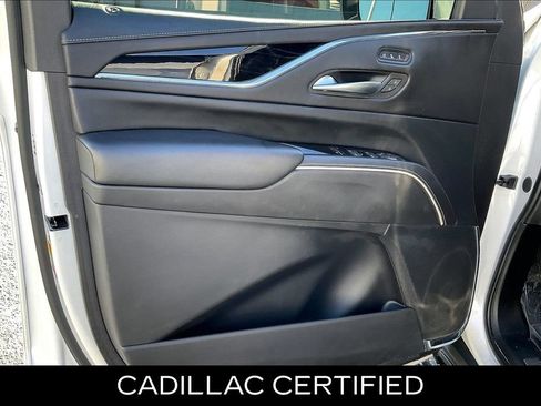 Certified 2024 Cadillac Escalade ESV V w/ Heavy-Duty Trailer Package AWD/4WD image 20