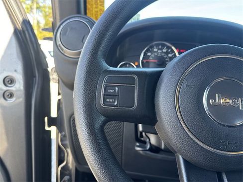 Used 2017 Jeep Wrangler Unlimited Sport image 16