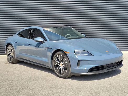 Certified 2025 Porsche Taycan AWD/4WD image 9
