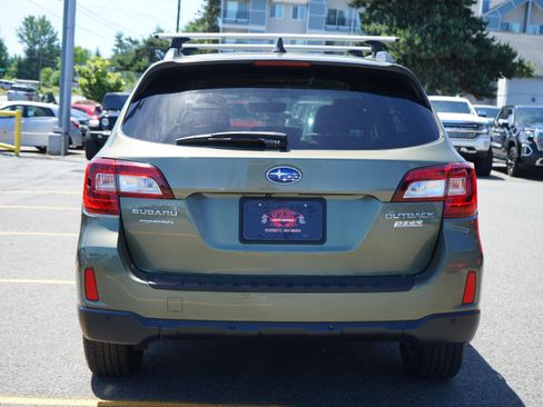 Used 2017 Subaru Outback 2.5i Touring AWD/4WD image 4