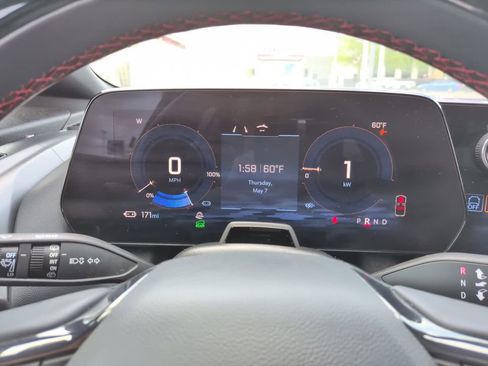 Used 2024 Chevrolet Equinox EV RS FWD image 31