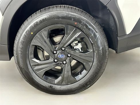 Used 2024 Subaru Crosstrek 2.0i w/ Crosstrek Mirror Package image 24
