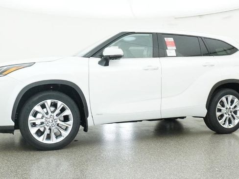 New 2026 Toyota Highlander Limited image 72