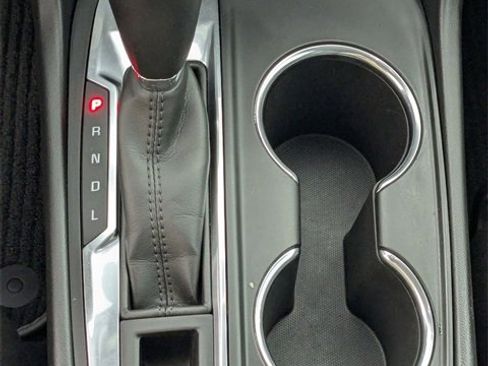 Used 2018 Chevrolet Equinox LT image 23