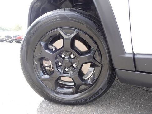 Used 2024 Jeep Compass Trailhawk AWD/4WD image 10