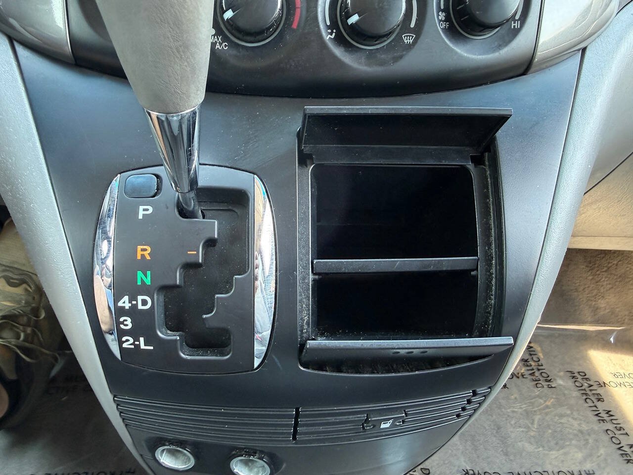 Used 2008 Toyota Sienna LE FWD image 38