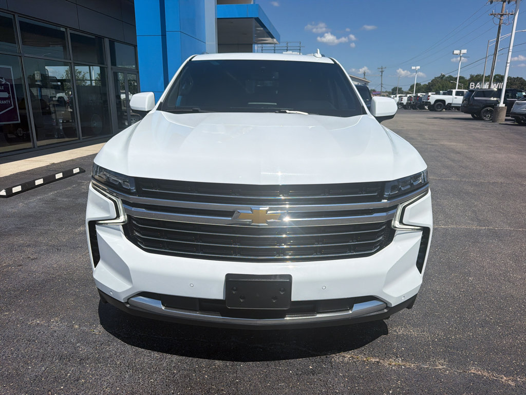 Used 2024 Chevrolet Suburban LT AWD/4WD image 2