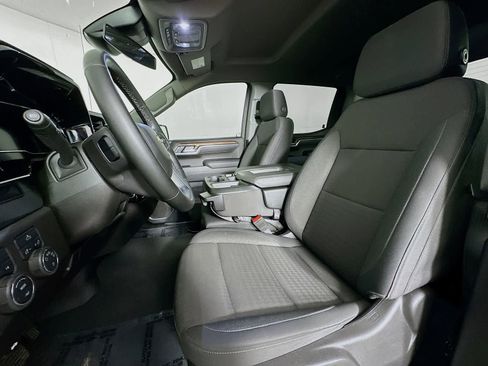 Used 2025 Chevrolet Silverado 1500 LT image 12