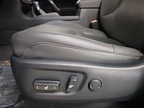 Certified 2023 Lexus GX 460 Premium w/ Premium Package AWD/4WD image 27