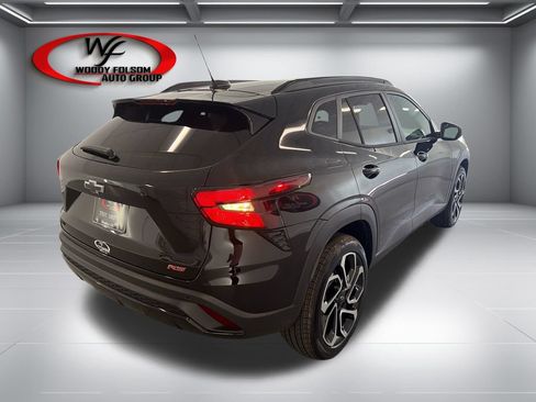 New 2026 Chevrolet Trax RS w/ Sunroof Package FWD image 6