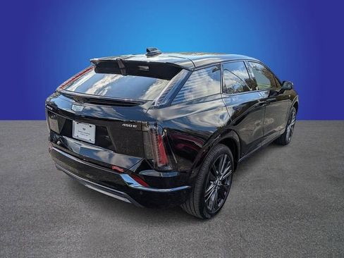 New 2026 Cadillac Optiq Luxury 2 image 5