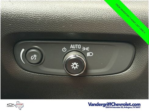 Used 2023 Chevrolet Traverse LT AWD/4WD image 23