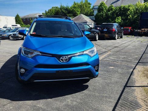 Used 2016 Toyota RAV4 XLE w/ Cargo Management Package AWD/4WD image 3