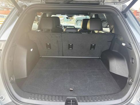 Used 2025 Chevrolet Equinox LT w/ Convenience Package II image 27