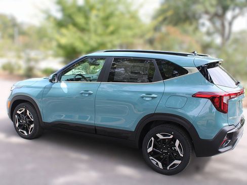 New 2026 Kia Seltos SX w/ SX Sunroof Package image 13