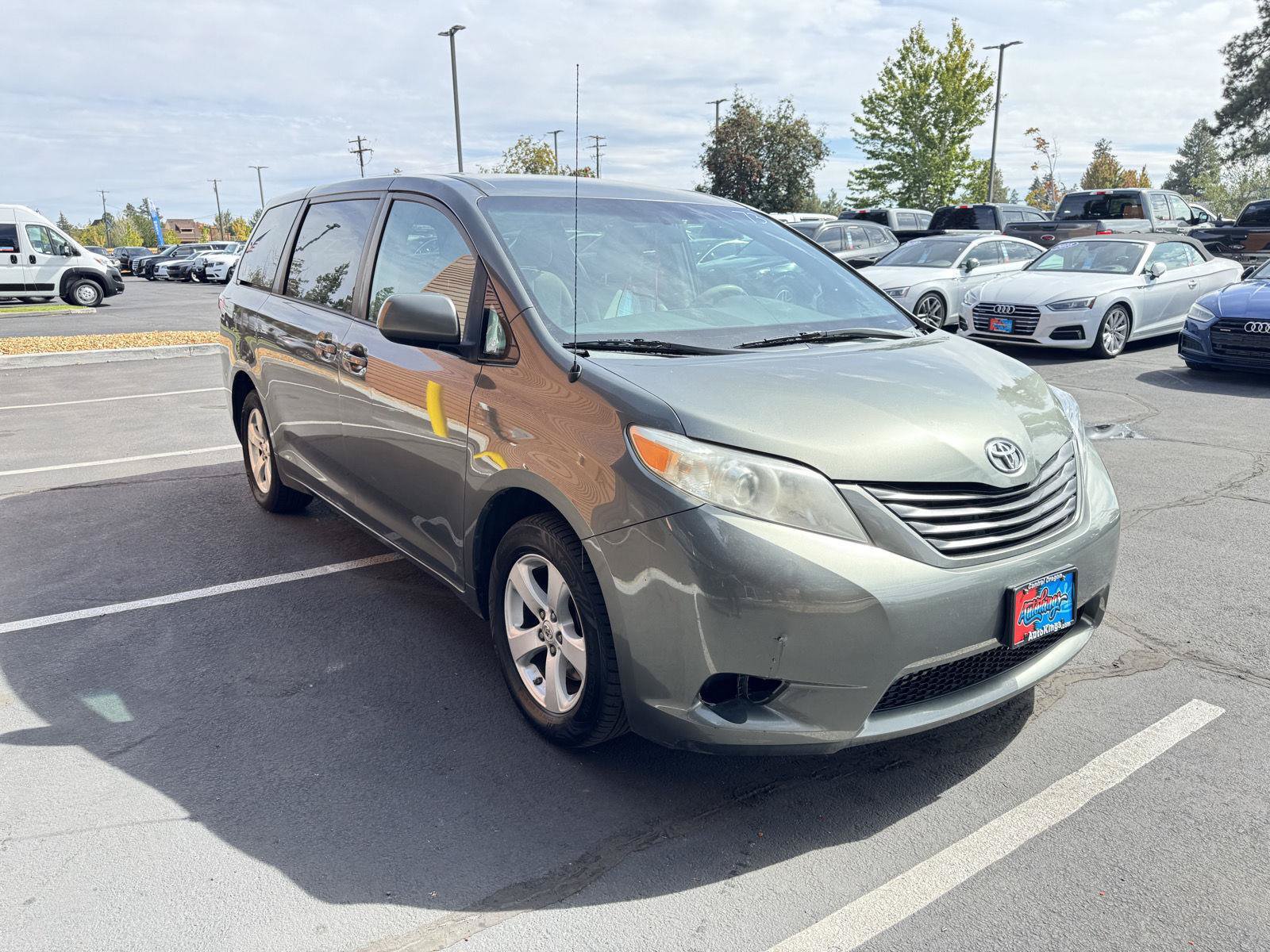Used 2012 Toyota Sienna LE FWD image 7