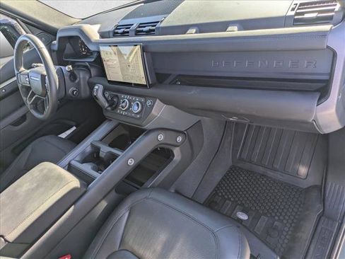 Certified 2025 Land Rover Defender 110 X-Dynamic SE image 24