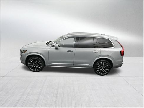 New 2026 Volvo XC90 B6 Plus AWD/4WD image 14