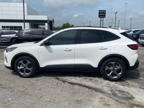 Used 2026 Ford Escape ST-Line w/ Tech Pack #1 FWD image 2