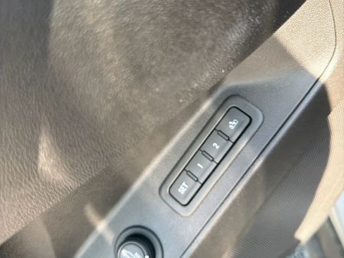 Used 2024 Chevrolet Equinox Premier w/ Redline Edition FWD image 14