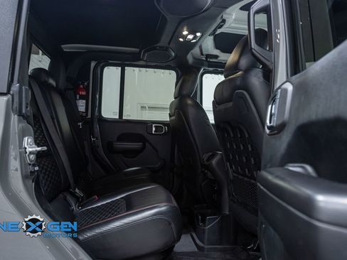 Used 2021 Jeep Gladiator Rubicon image 34