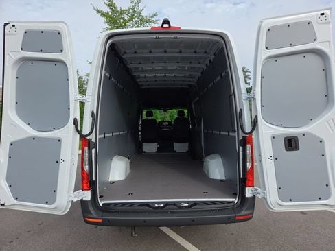 New 2026 Mercedes-Benz Sprinter 2500 image 33