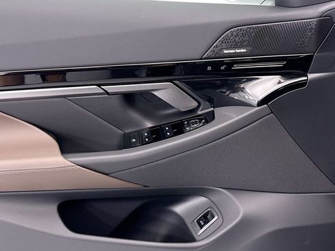 New 2026 BMW 530i w/ Premium Package RWD image 22
