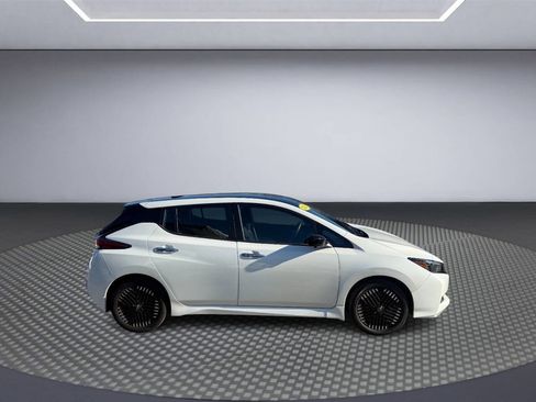 Used 2024 Nissan Leaf SV Plus image 8