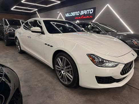 Used 2019 Maserati Ghibli RWD image 2
