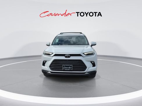 New 2026 Toyota Grand Highlander Limited image 3