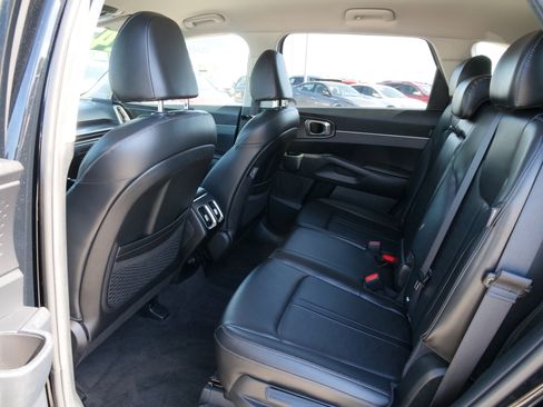 Certified 2024 Kia Sorento S image 15